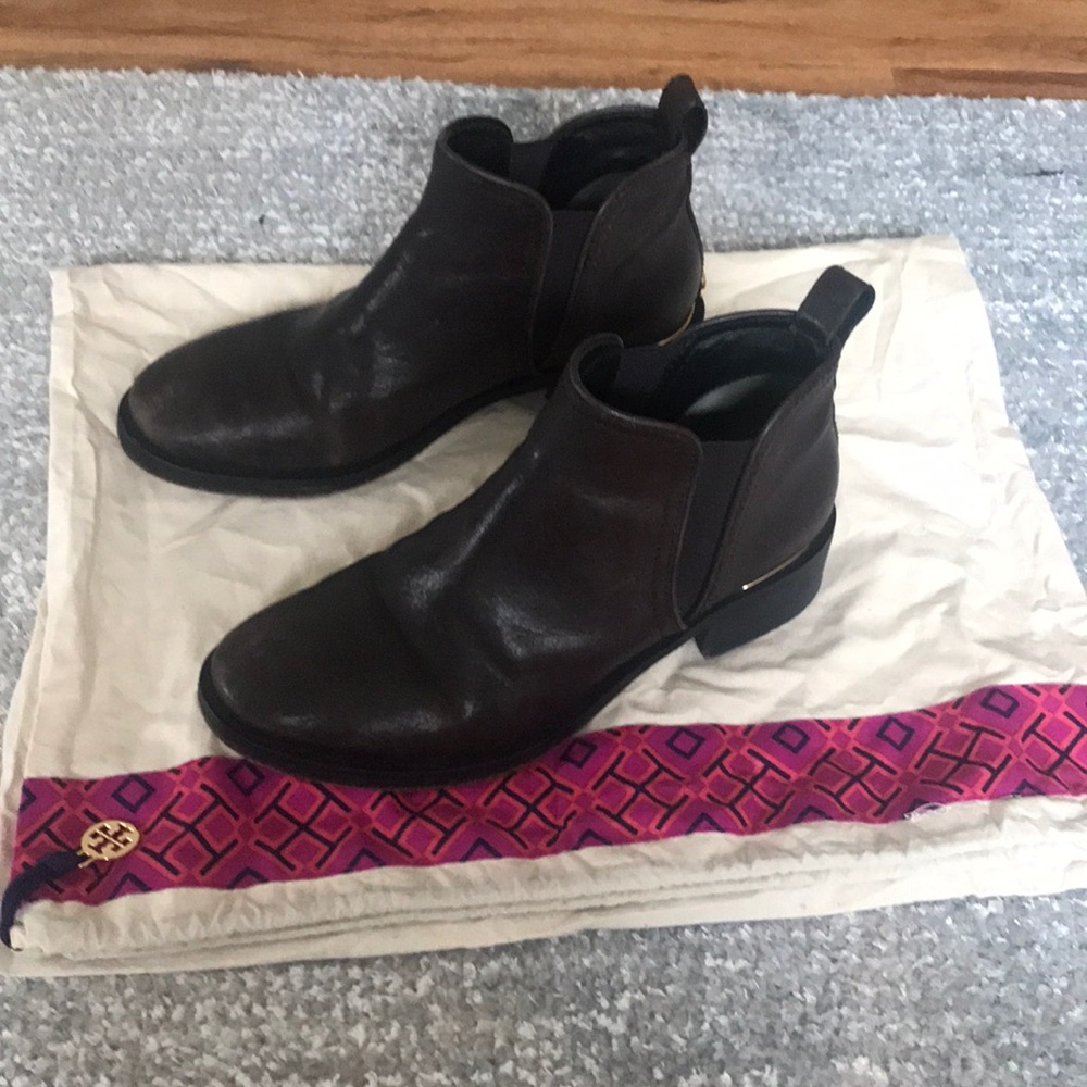 Tory Burch Chelsea Boots